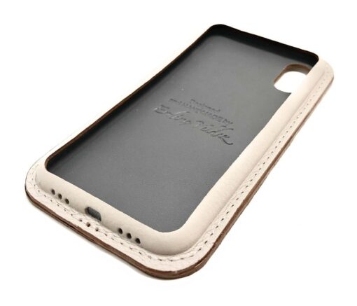 Beige Leder iPhone Case Classic Seite